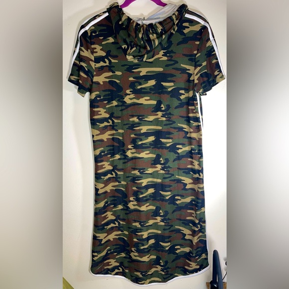 NWOT Love❤️Ari Army Fatigue Midi Hooded Dress W/Short Sleeves & Piping SZ 1X - Picture 2 of 6